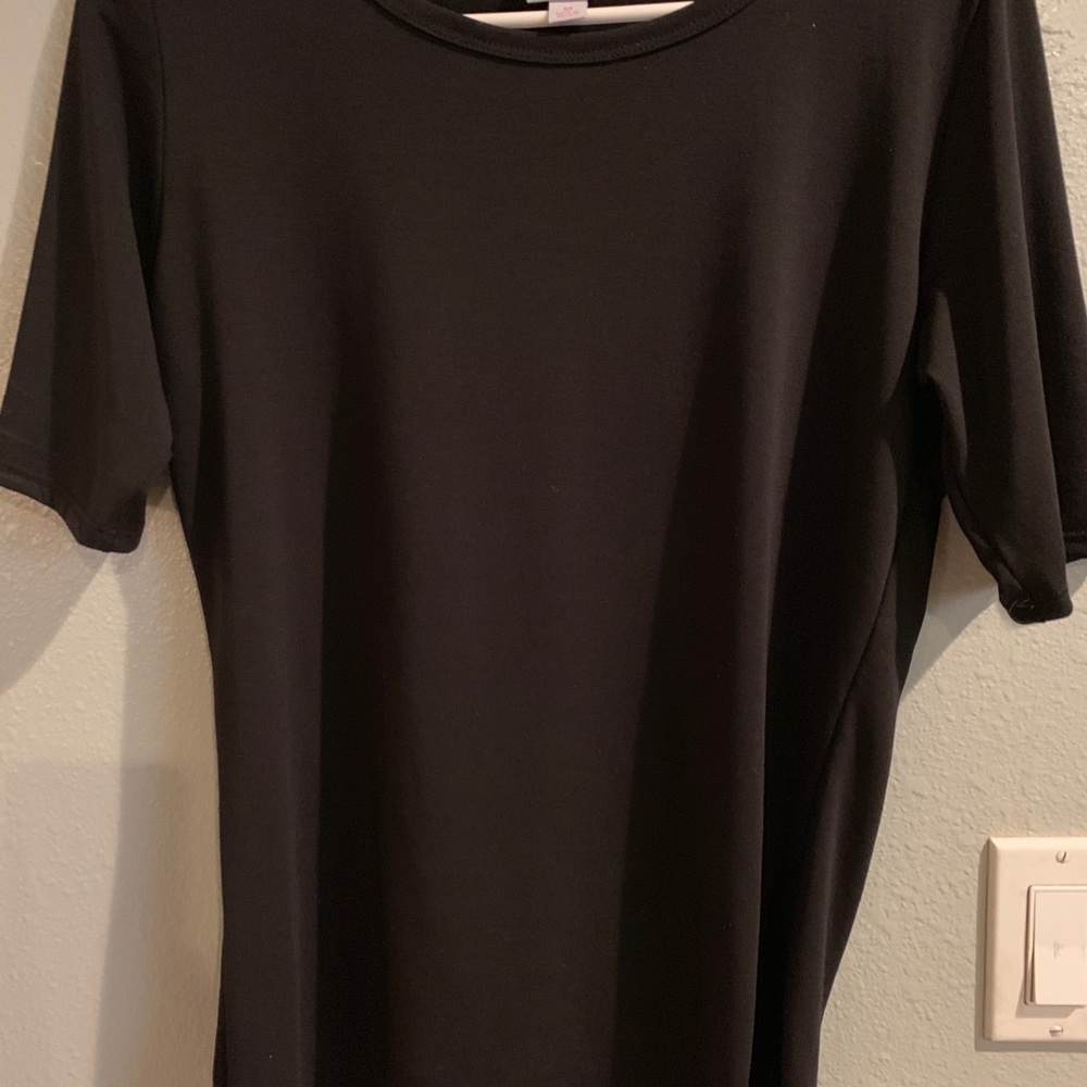 NWOT-LuLaroe Gigi-Black